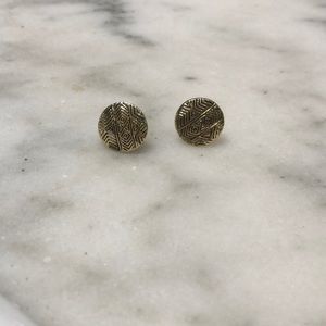 House of Harlow gold stud